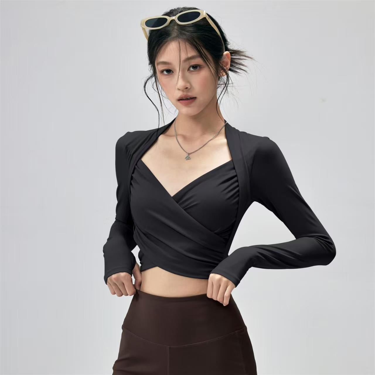 Fitness Top with Chest Pads Women - Tight-Fitting Long Sleeve Yoga Activewear Bare Feel Top