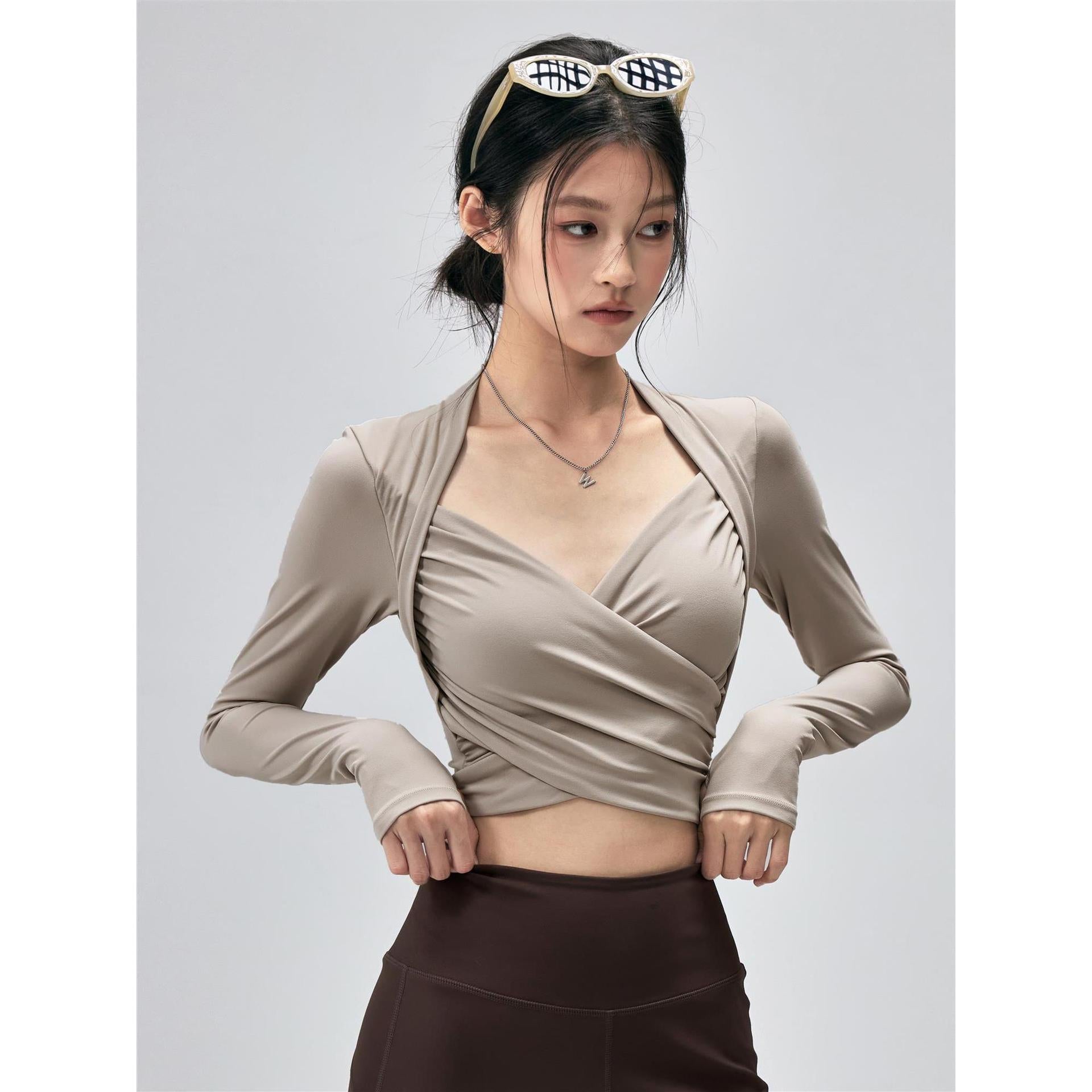 Fitness Top with Chest Pads Women - Tight-Fitting Long Sleeve Yoga Activewear Bare Feel Top